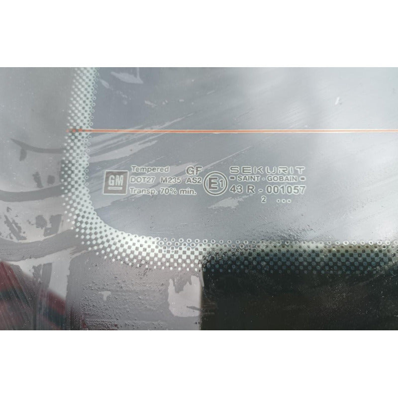 Medallon Cristal Trasero Chevrolet Vectra