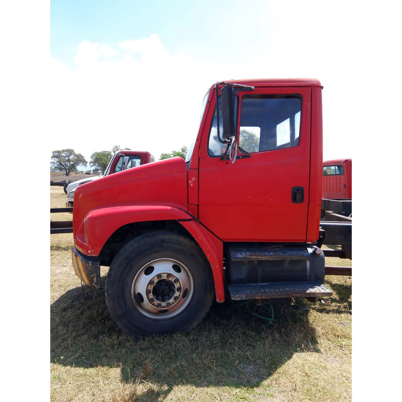 Cofre Cabina Freightliner Fl70 Fl 70 Año 2002