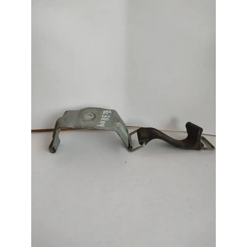 Sujetador Base Soporte Accesorio Cabina Isuzu Elf
