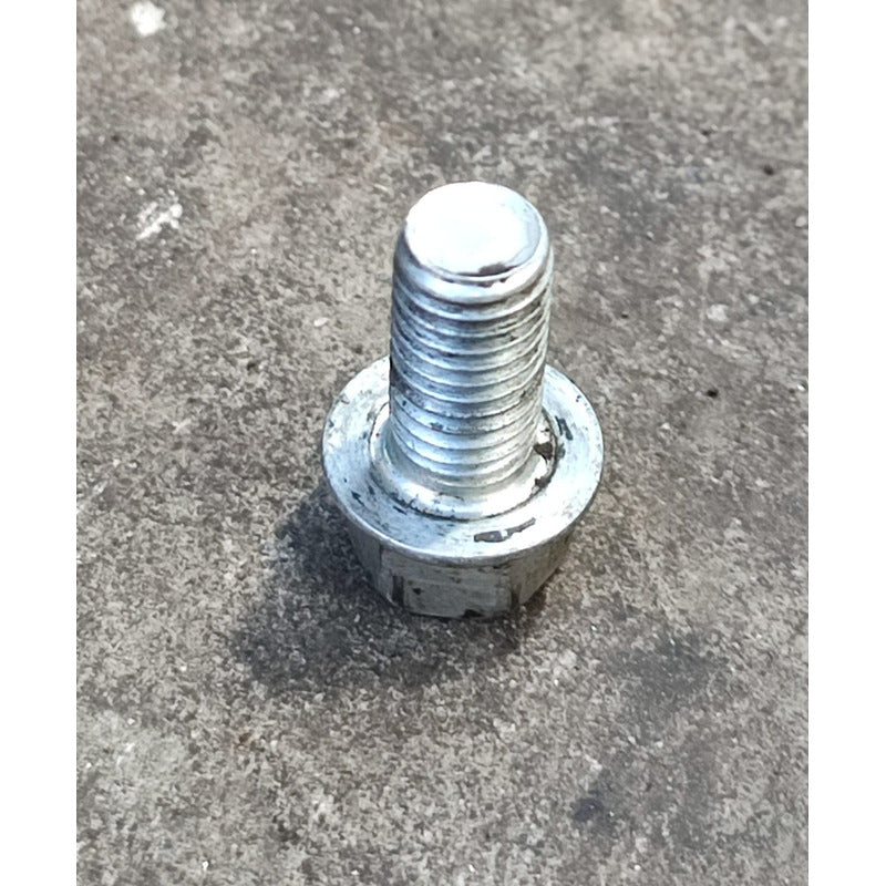 4 Tornillos Base Soporte Motor Isuzu 4hk1 Elf 450 500