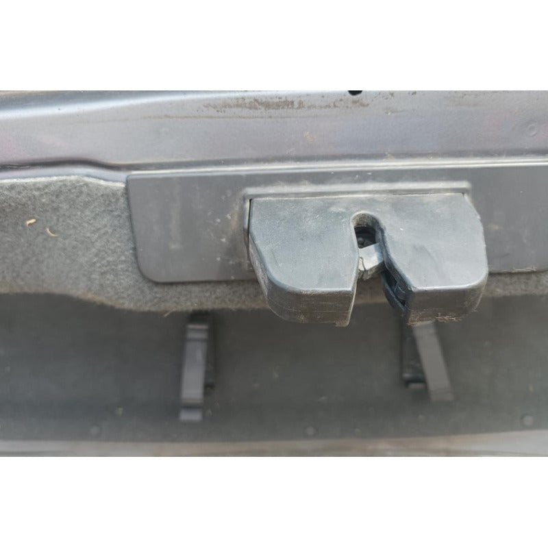 Cajuela Panel Maletero Tapa Chapa Cerradura Chevrolet Vectra