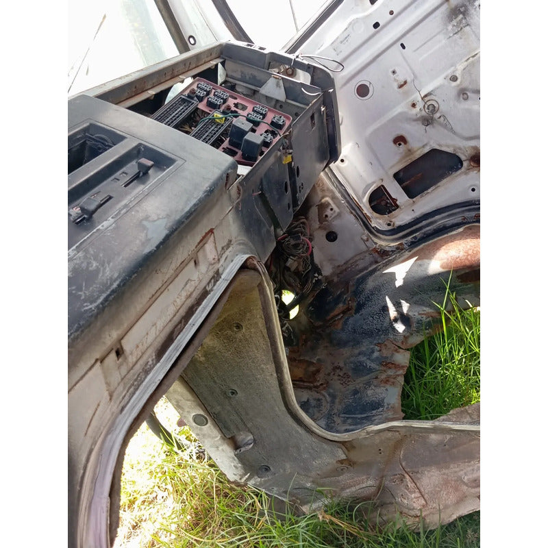 Mercedes Benz 2121 1417 Chapulin Cabina Camión
