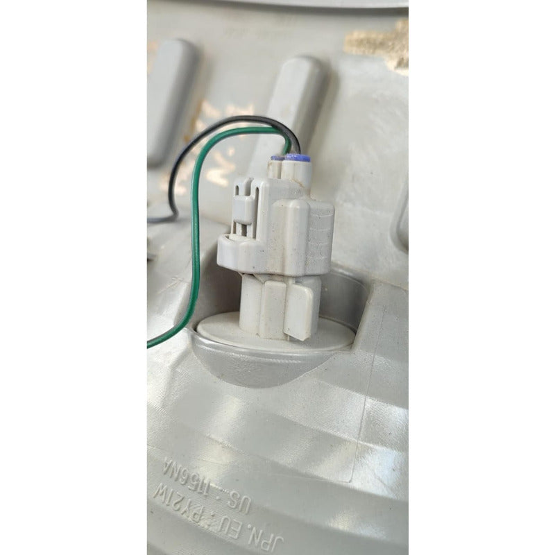 Faro Direccional Cuarto Luz Isuzu Elf 300 2018-2023 Piloto