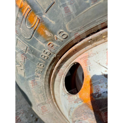 Llanta Michelin Lt215/85/r16  3/4 De Vida