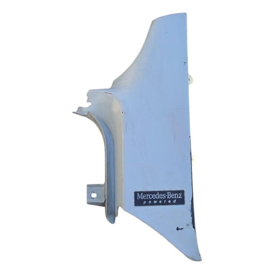 Panel Moldura Exterior Cofre Cabina Freightliner M2 Piloto