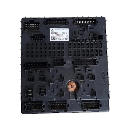 Caja Fusibles Freightliner Fl360 715 917 2021 Motor 4p10 Sam