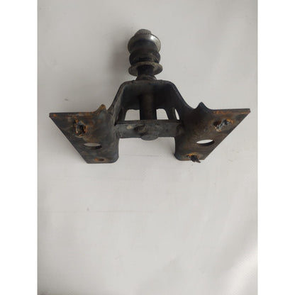 Base Soporte Amortiguador Diferencial Trasero Isuzu Elf 400