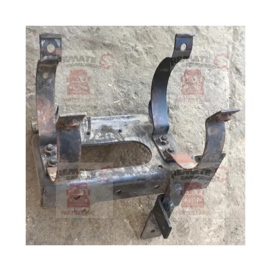 Soporte Base Tubo Manguera Purificador Mercedes Benz Om 906