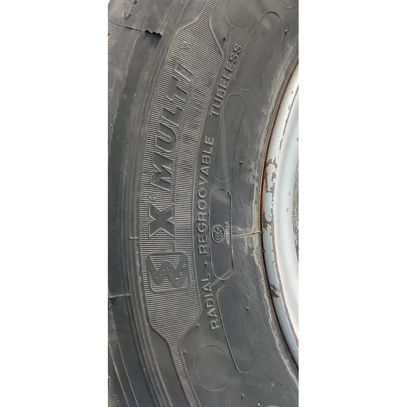 Llanta Michelin Xmulti 215/75r17.5 Original Sin Rin