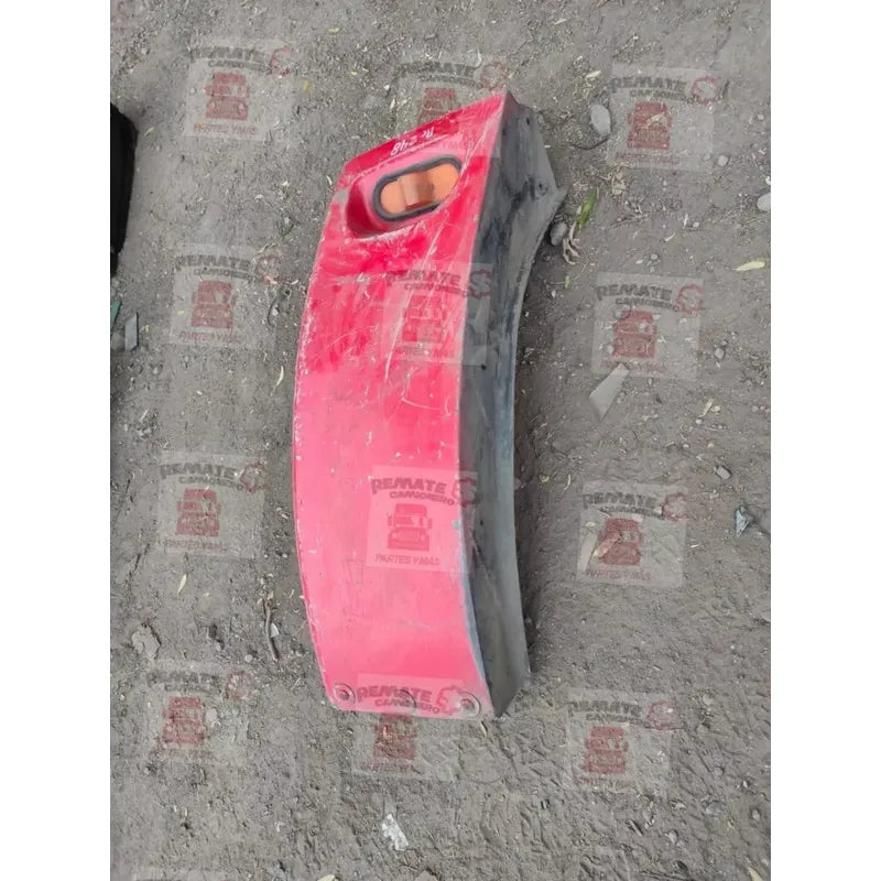 Remate Extensión Salpicadera Cofre Piloto Kenworth T300