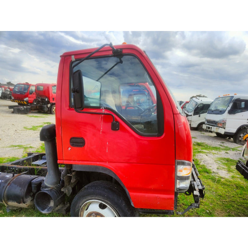 Cabina Isuzu Elf 450 Año 2007