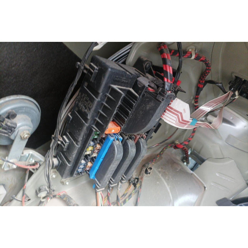 Caja Modulo Fusibles Chevrolet Vectra