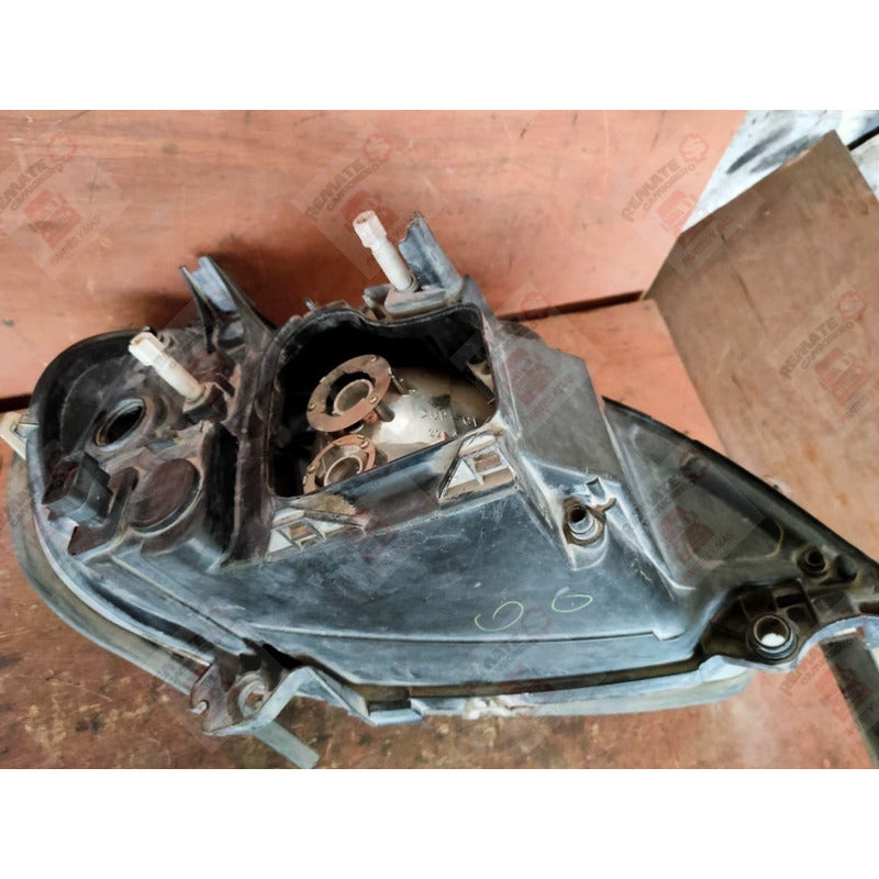 Faro Unidad Freightliner Columbia M2