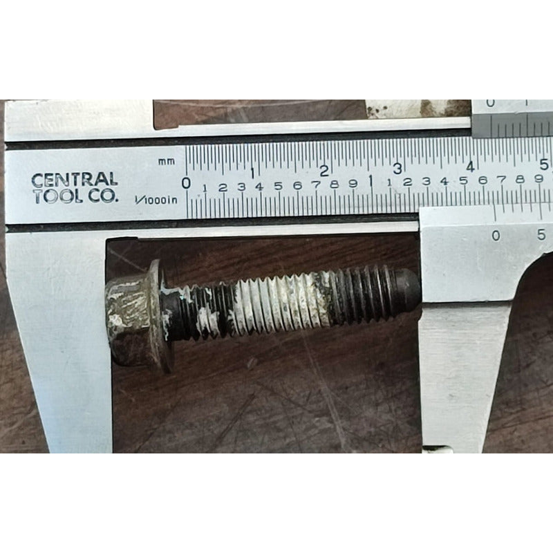 Tornillo Enfriador Aceite Motor Isuzu 4jj1 Elf 300 200