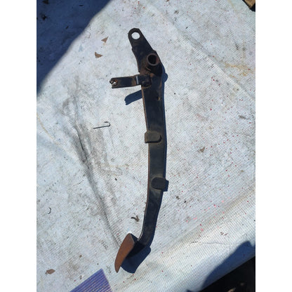 Pedal Clutch Tornillos Isuzu Elf 450