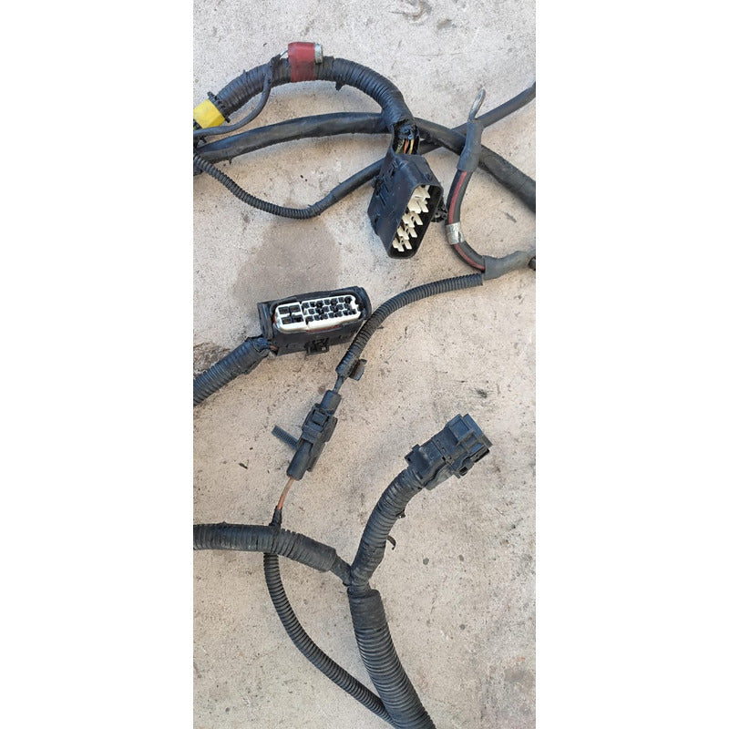 Arnes Caja Tablero Fusibles Hino 500 1018