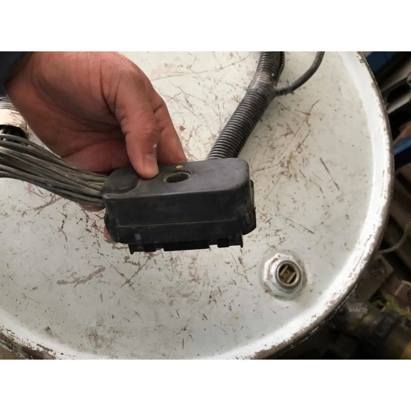Conector De Cabina Volvo Vnl Tractocamion