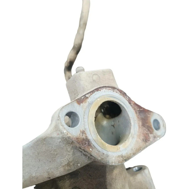 Codo Conexión Agua Gases Motor Hino 300 816 716 616