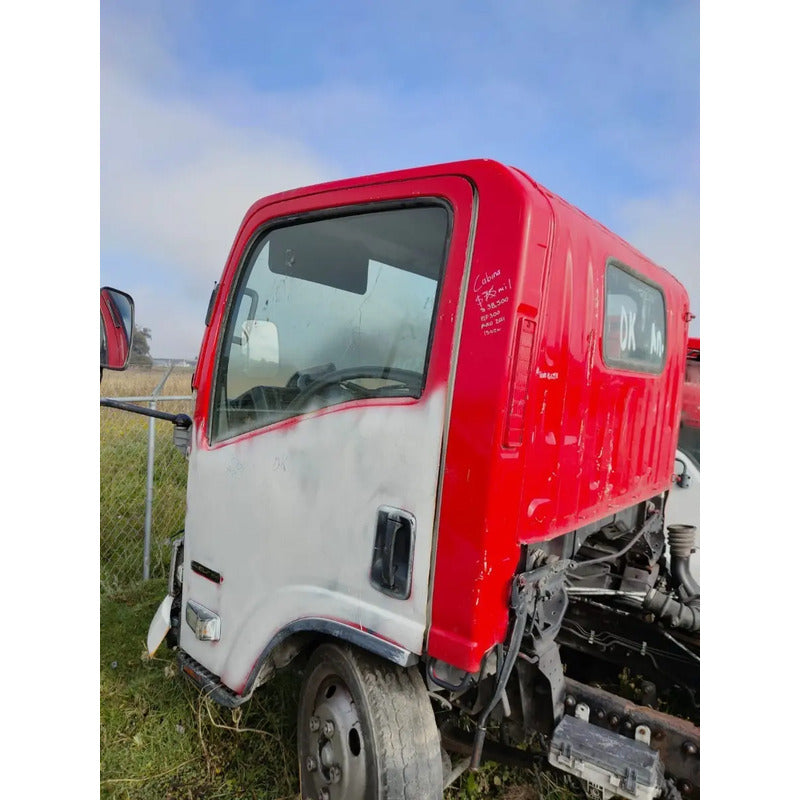 Cabina Isuzu Elf 300 Año 2011