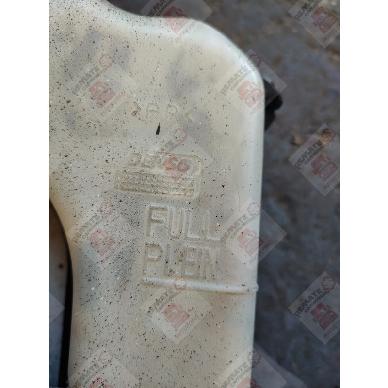 Deposito Tanque Vacío Agua Refrigerante Hino 300 716 816 616