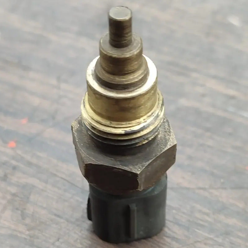 Sensor Toma Agua Hino 300 816 716