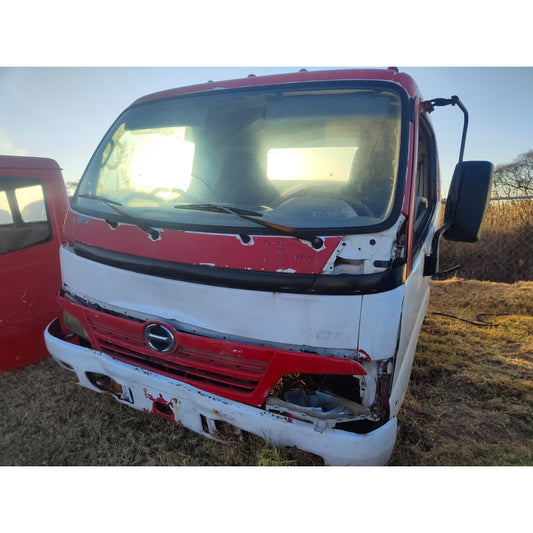 Cabina Hino 300 716 816 2011