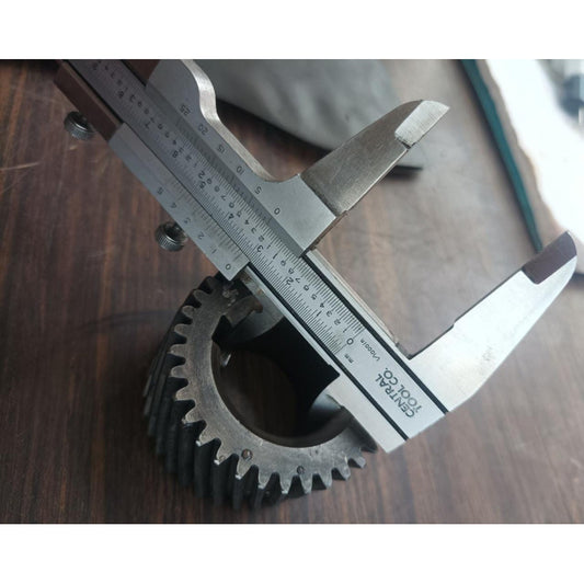 Engrane Manivela Engranaje Cuña Cigueal Motor Kubota V2203
