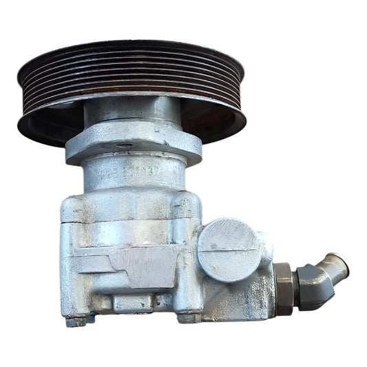 Bomba Dirección Hidráulica Motor 4.5l Cf600 Casco Internatio