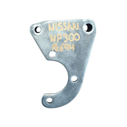 Soporte Bomba Dirección Hidráulica Nissan Diesel Frontier Np Plateado