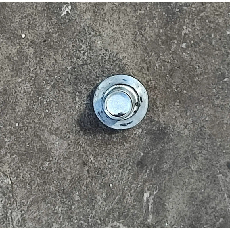4 Tornillos Base Soporte Motor Isuzu 4hk1 Elf 450 500