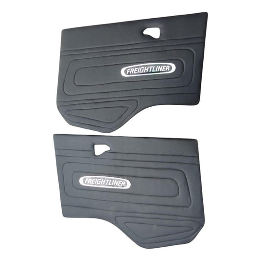 Tapa Panel Puerta Cabina Freightliner Fl70 Negro Par