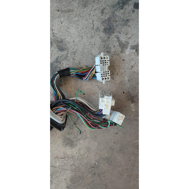 Arnes Caja Tablero Fusibles Hino 500 1018