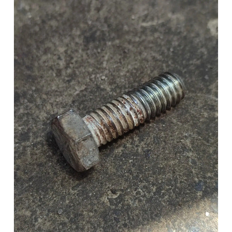 6 Tornillos Soporte Coraza Concha Kubota V2203 Carrier