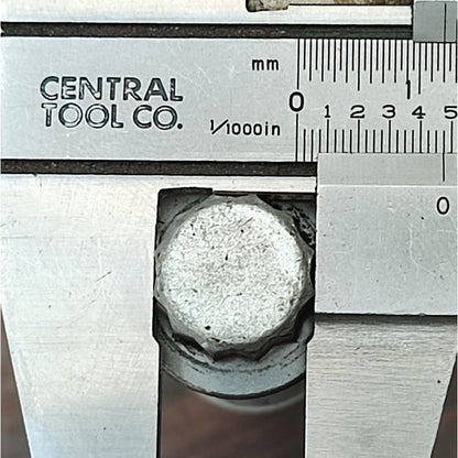 Perno Tornillo Coraza Concha Motor Isuzu 4hk1 Elf 450 500