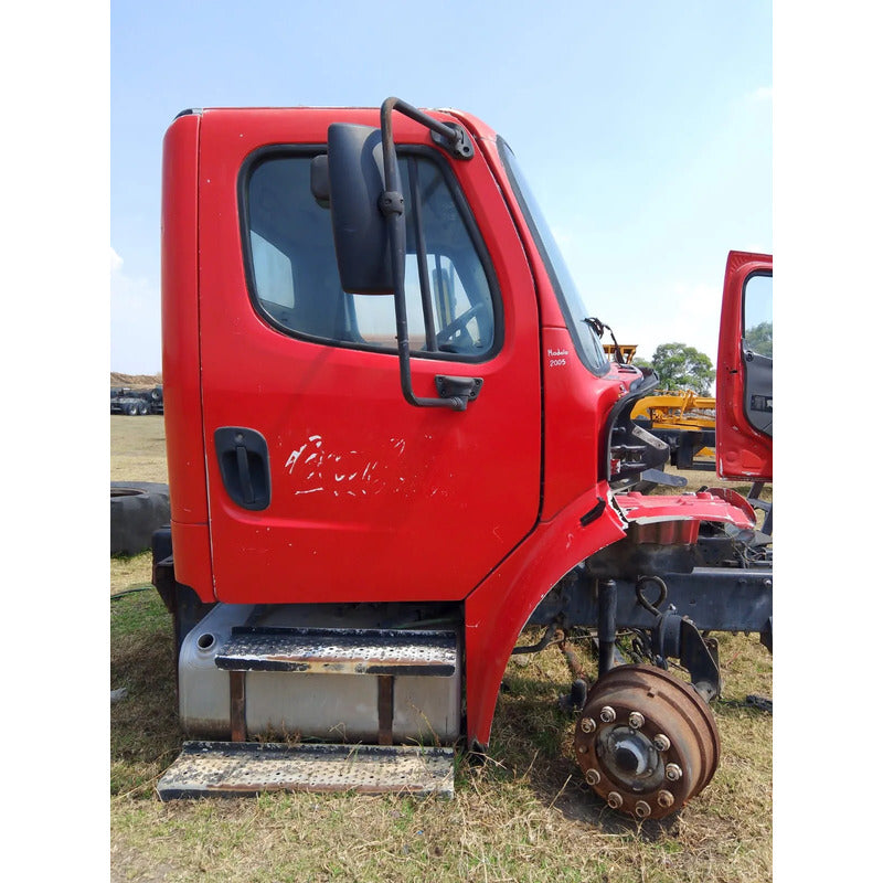Cabina Freightliner M2 2005