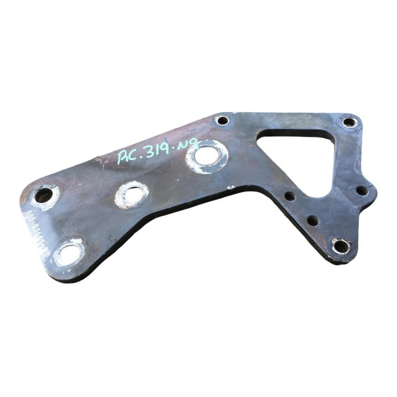 Base Soporte Placa Caja De Direccion Freightliner M2