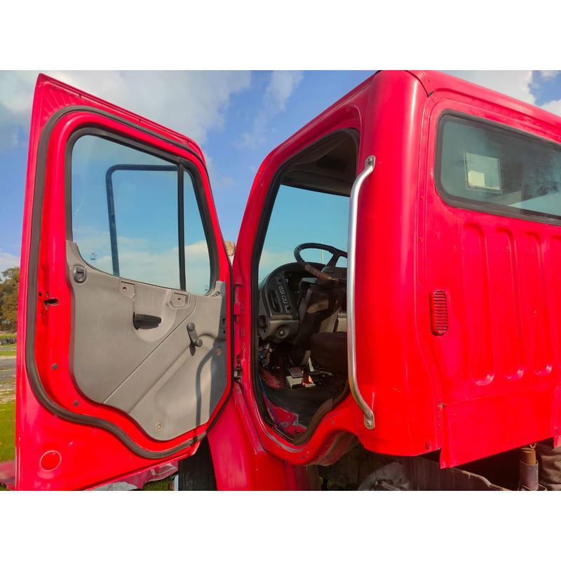 Cabina Cofre Freightliner M2 Año 2005