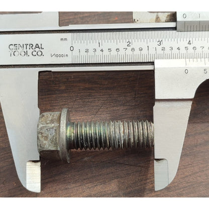 Tornillo Toma Agua Motor Hino 300 816 716 2 Pz