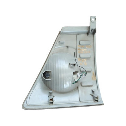 Faro Direccional Cuarto Luz Isuzu Elf 300 2018-2023 Piloto