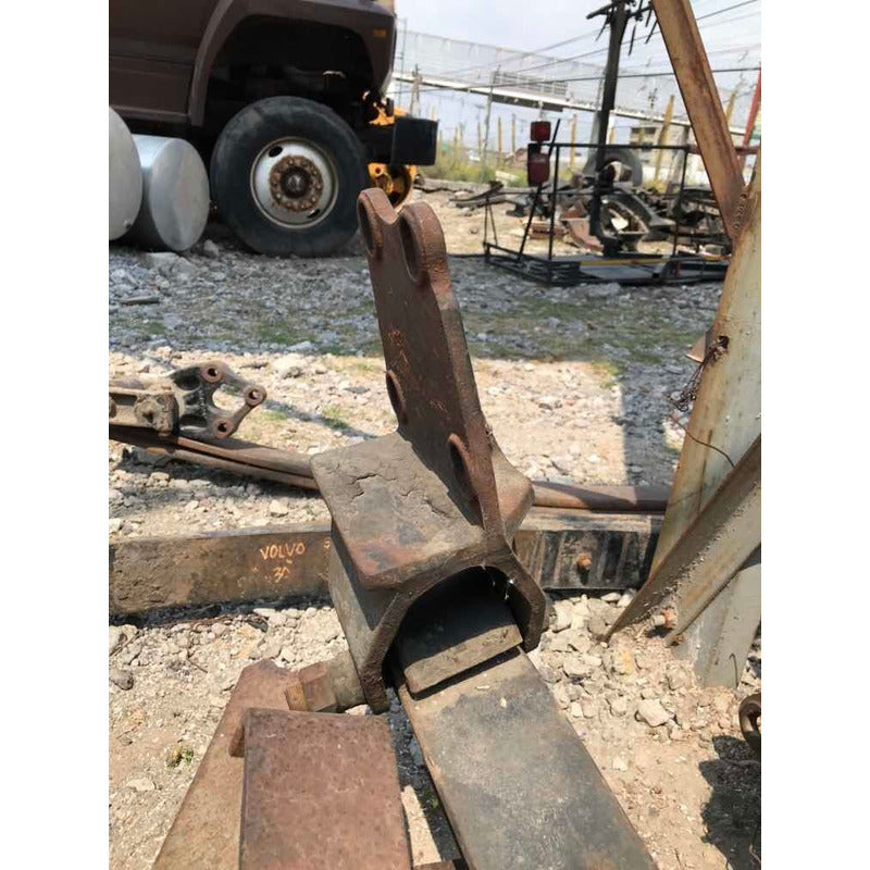 Percha Eje Delantero Volvo 4 Agujeros
