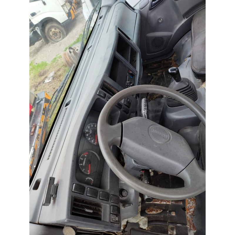 Cabina Isuzu Elf  500 Año 2008