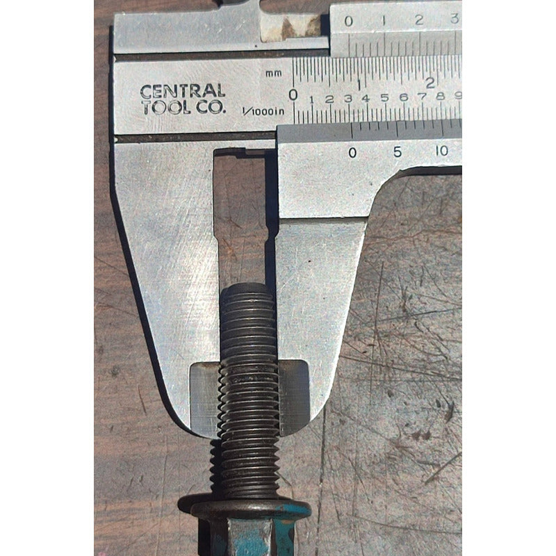 Tornillo Enfriador Aceite Navistar Maxxforce 7.6l