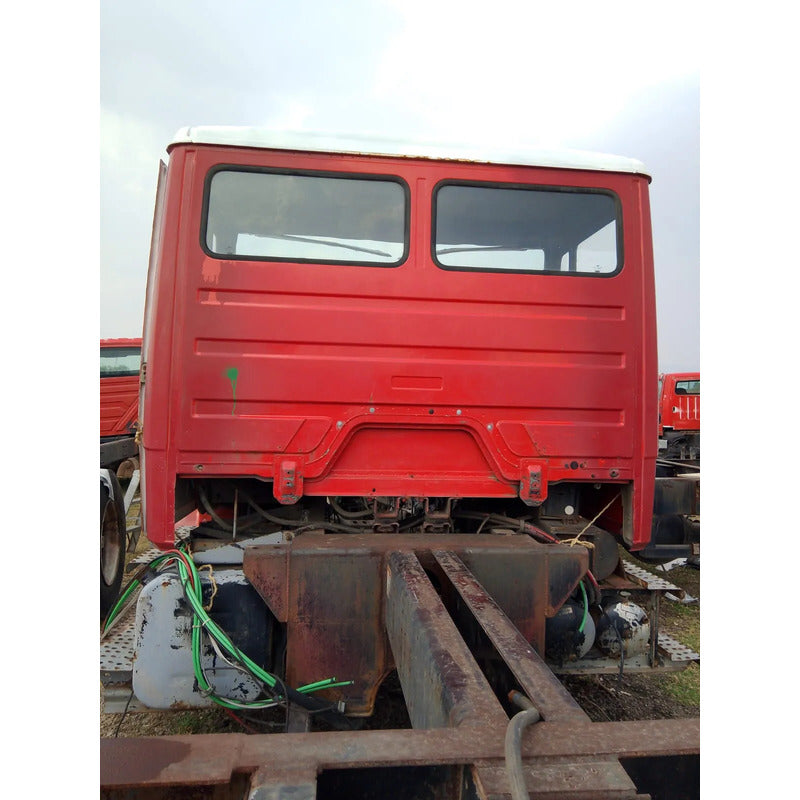 Cabina Freightliner  Fl80 Fl70 Año 2003