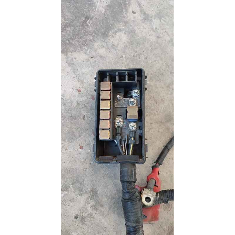 Arnes Caja Tablero Fusibles Hino 500 1018
