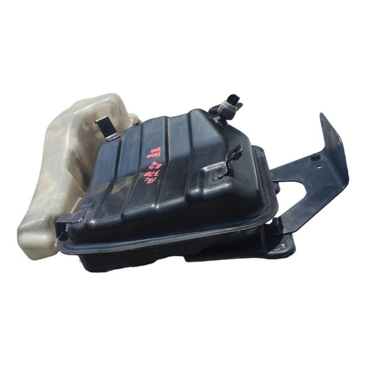 Deposito Tanque Vacío Agua Refrigerante Hino 300 716 816 616