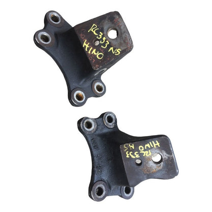 Base Soporte Motor Hino 300 816 716 514 616 Par