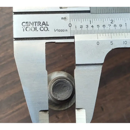 6 Tornillos Soporte Coraza Concha Kubota V2203 Carrier