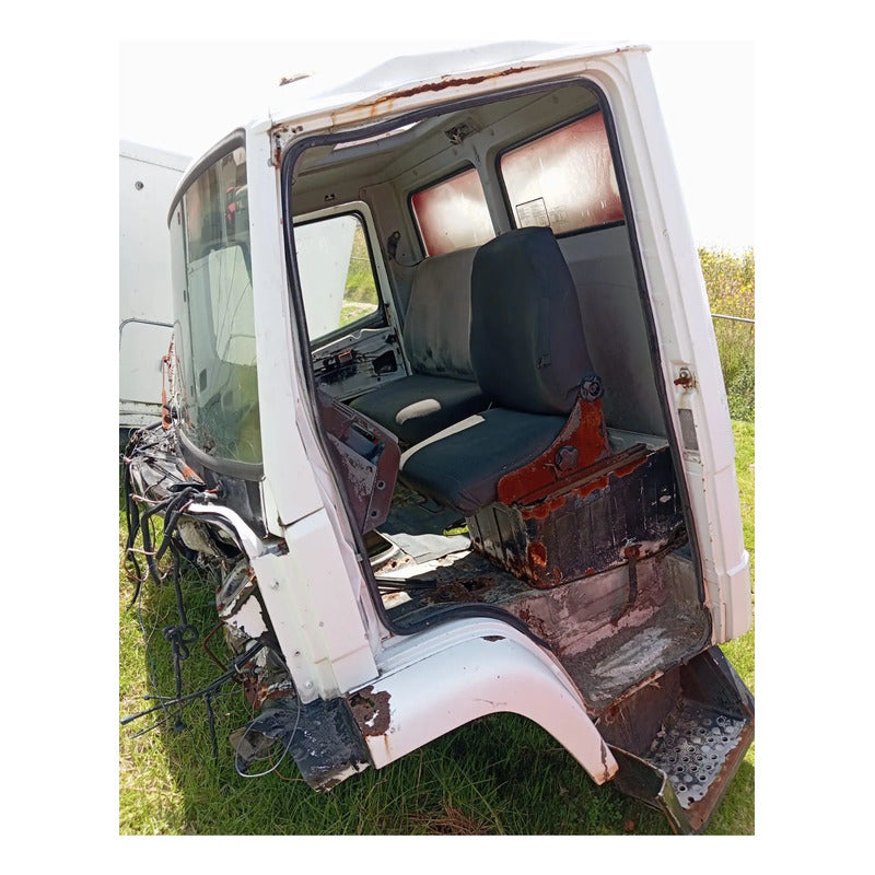 Mercedes Benz 2121 1417 Chapulin Cabina Camión