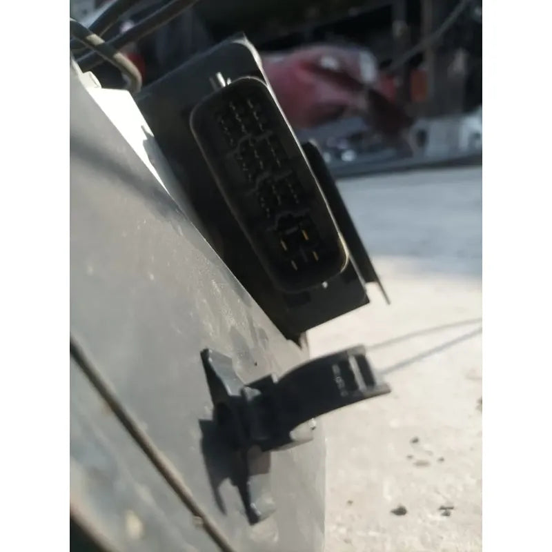 Base Tubos Soporte Modulo Frenos Abs Motor Isuzu Elf 400 450