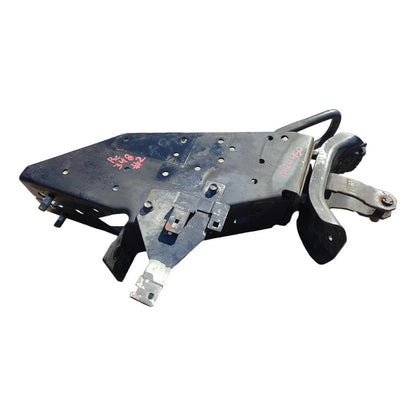 Gancho  Base Soporte Cabina Isuzu Elf 400 450 500 Piloto